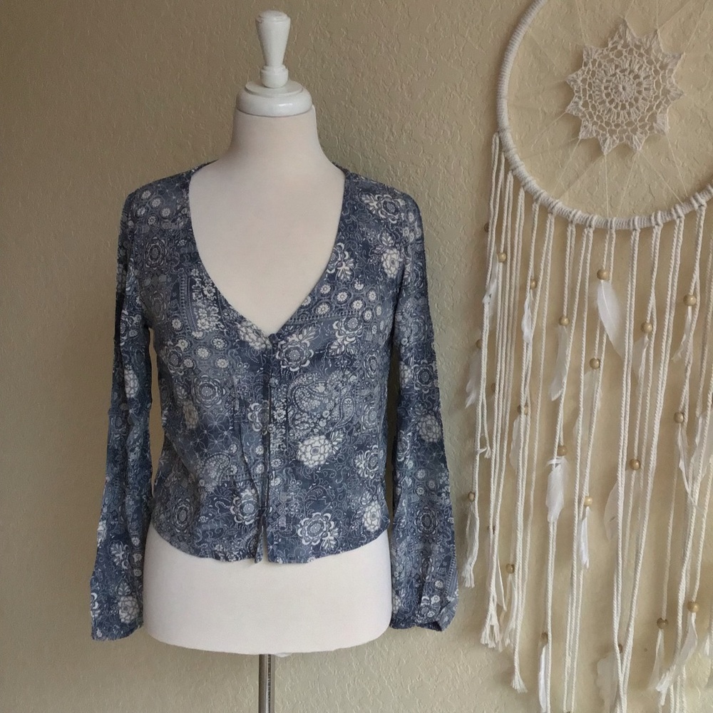 👗 Button Down Floral V-neck Blouse, Size S